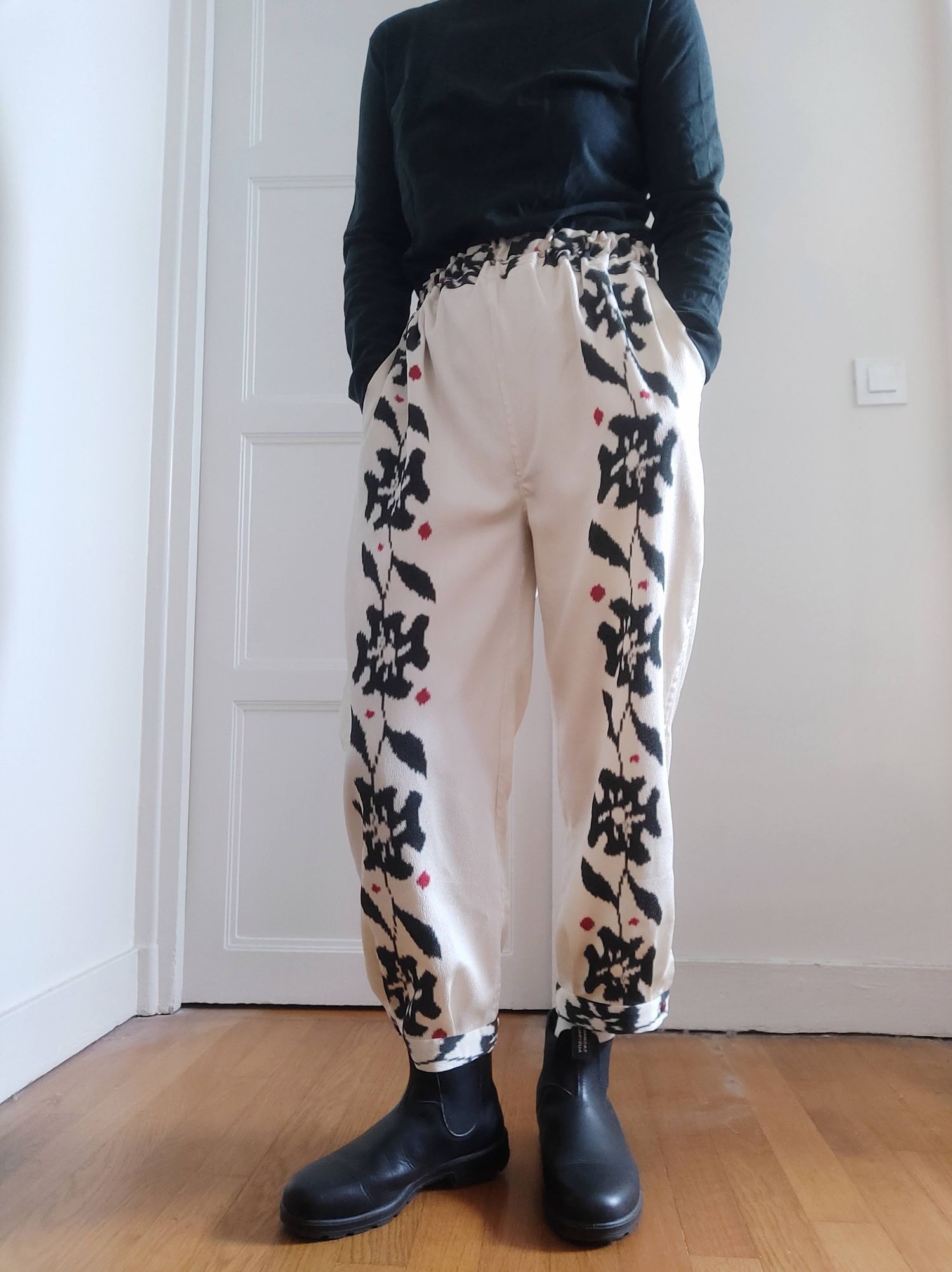 v_pantalon_mgm_bnr01.jpg