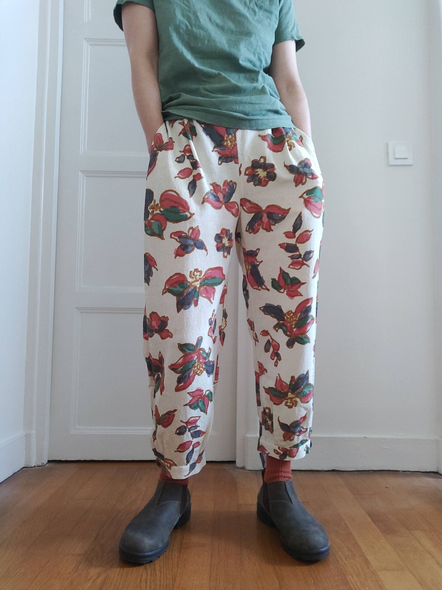v_pantalon_mgm_fov02.jpg