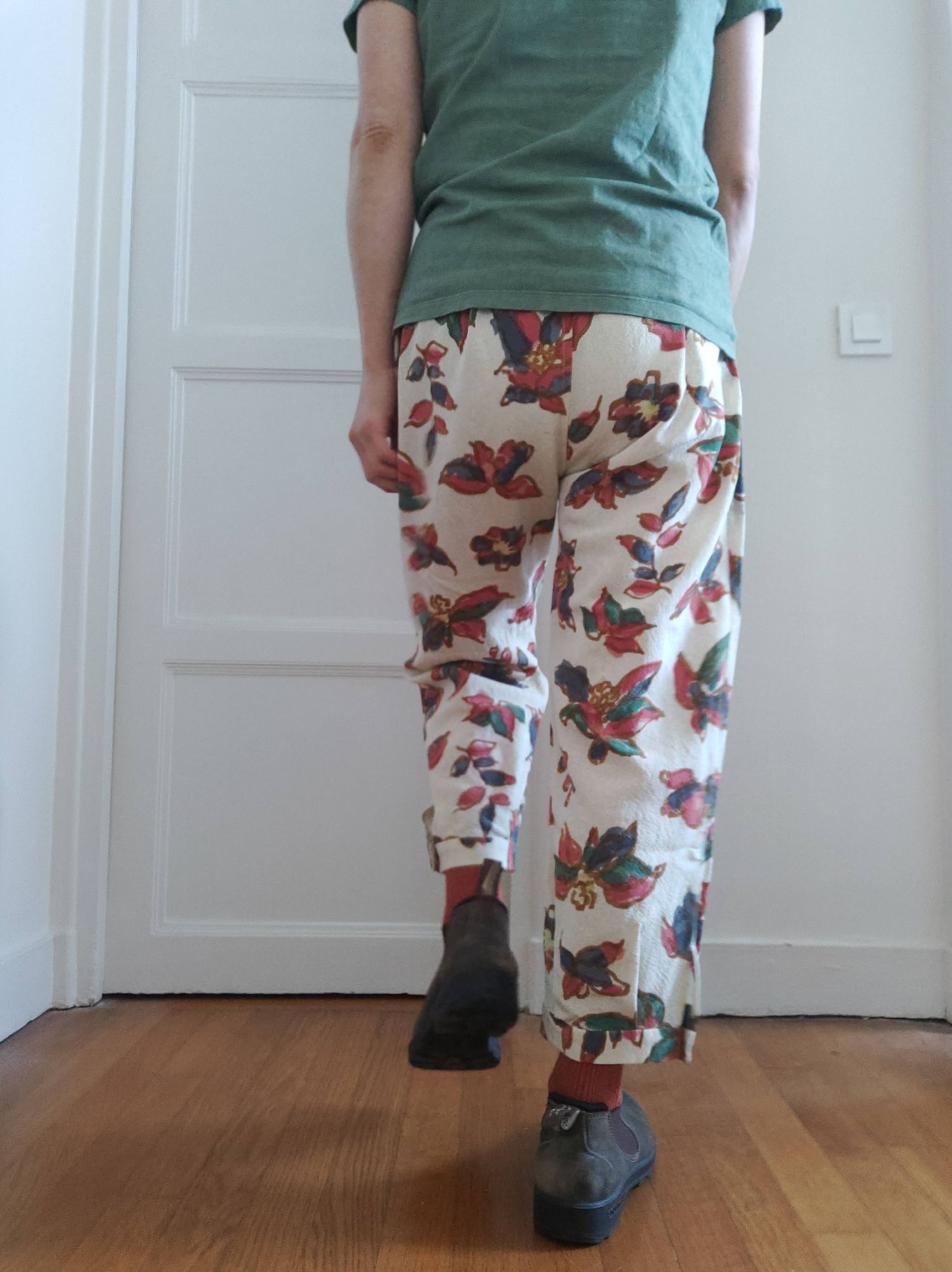v_pantalon_mgm_fov09.jpg