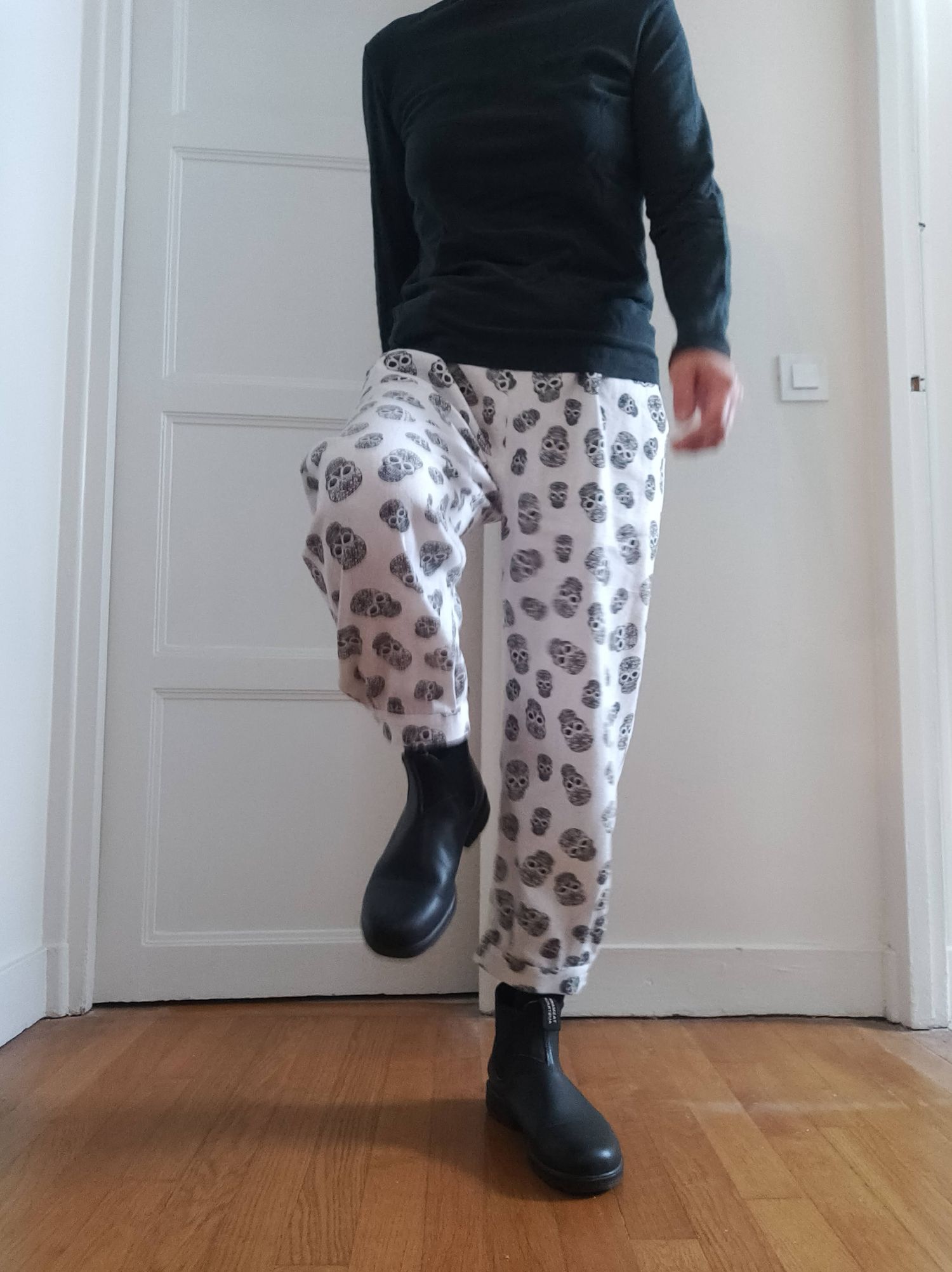 v_pantalon_squ_cnb05.jpg