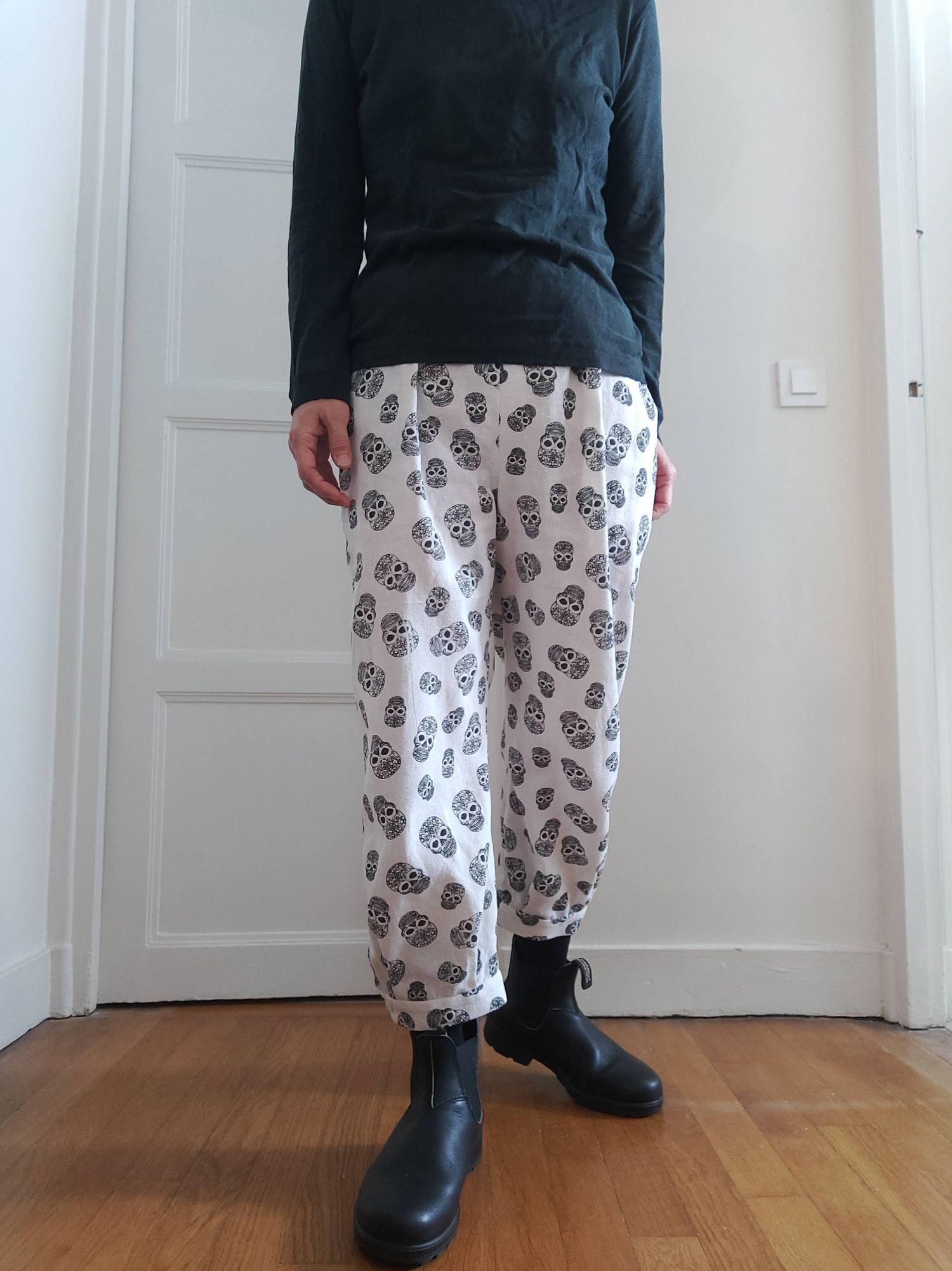 v_pantalon_squ_cnb09.jpg